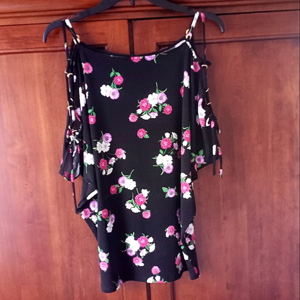 💋Express floral blouse 💋 - Picture 3 of 10